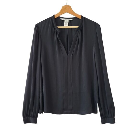 DVF Silk Billow Blouse Womens 12 Black Split V-neck Minimalist Quiet Luxury Work - Picture 4 of 14
